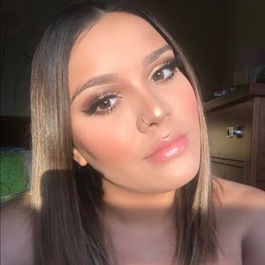 Meet your Posher, Marcela